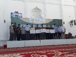 Rumah Amal Mesjid Jamik USK Salurkan Zakat ke 300 Mustahik