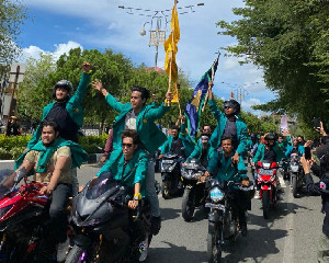 Ratusan Mahasiswa Banda Aceh Kepung Gedung DPRA
