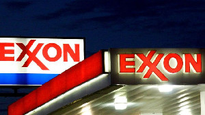 Exxonmobil dan Chevron Alami Peningkatan Laba Yang Signifikan