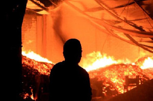 Kebakaran Besar Hancurkan Pasar yang Jadi Pusat Ekonomi Warga Somalia Utara