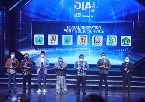 Inovasi Dirikan LKMS Mahirah Muamalah, Aminullah Usman Raih Digital Innovation Award 2022