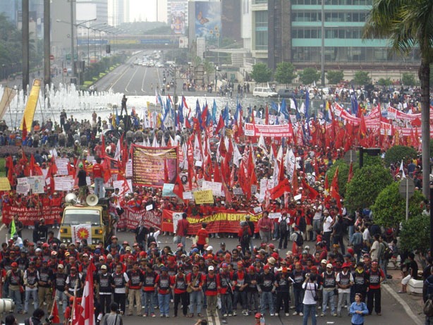 14 Mei!! Kaum Buruh Akan Kepung DPR, Apa Agendanya?