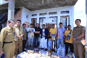 Pemko Salurkan Bantuan Masa Panik Korban Angin Kencang di Banda Aceh