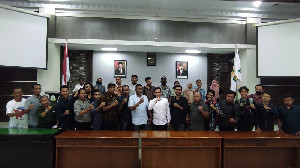 Temui Jurnalis Bahas Aceh, Pon Yahya: Kita Bawa ke Pertemuan Legislatif dan Eksekutif