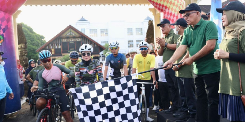 Lepas Peserta Tour de Aceh Etape II, Sekda Taqwallah: Selamat Berkompetisi