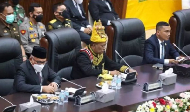 Pon Yahya Resmi Dilantik Sebagai Ketua DPRA, Gubernur Aceh Ucapkan Selamat