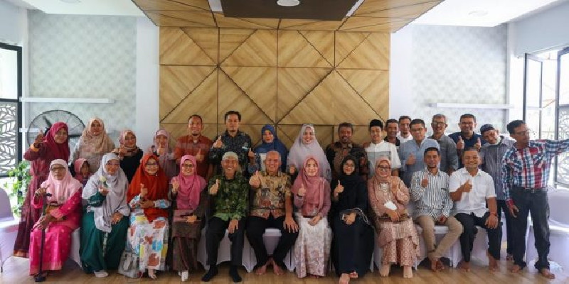 Halal Bihalal dengan Sekda Aceh, Perkuat Silaturahmi Sesama Alumni Madrasah Diniyah Darussalam