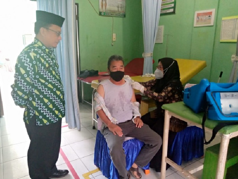 Pantau Vaksinasi Meningitis, Juniazi Sampaikan Tips Saat Laksanakan Haji bagi CJH