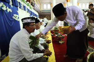 Pemkab Aceh Utara Peusijuek 267 Jamaah Calhaj Jelang Pemberangkatan ke Tanah Suci