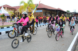 Semarakkan Hari Bhayangkara, Polres Aceh Jaya Gelar Sepeda Santai dan Jalan Santai