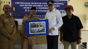 Gubernur Serahkan Mobil Operasional Secara Simbolis untuk SLBN Pembina Aceh Tamiang