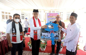 Gubernur Nova Serahkan Mobil Operasional untuk SLBN Kebanyakan Aceh Tengah