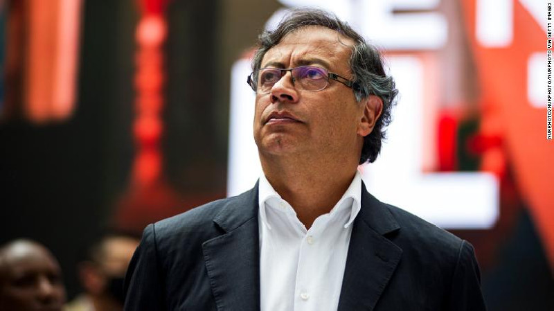 Mantan Gerilyawan Gustavo Petro Menangkan Pemilihan Presiden Kolombia