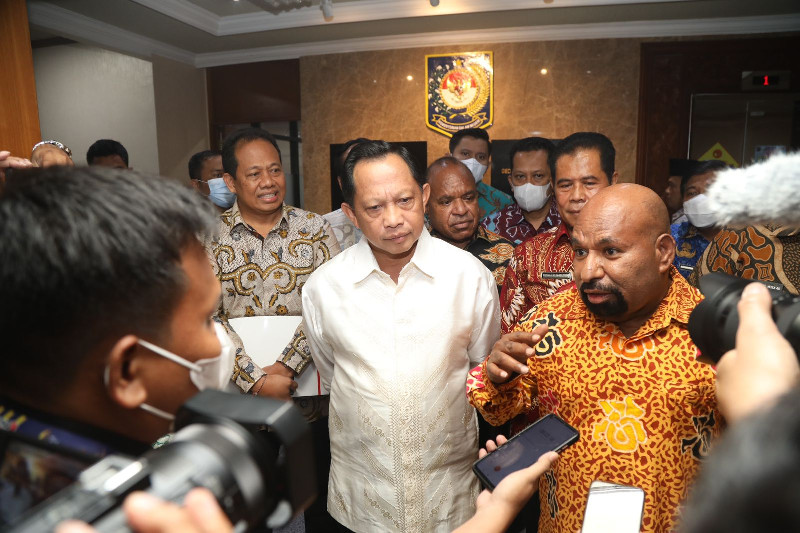 Gubernur Papua Temui Mendagri Dukung Daerah Otonomi Baru