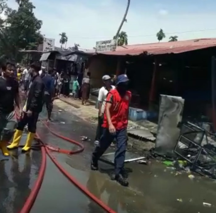 Kebakaran Hanguskan 11 Toko di Desa Batuphat Lhokseumawe