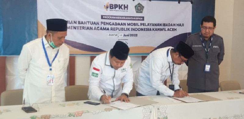 Kemenag Aceh dan BPKH Teken Komitmen Tingkatkan Layanan Haji dan Umrah