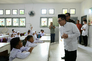 Tinjau Sekolah, Ini Pesan Pj Wali Kota Banda Aceh