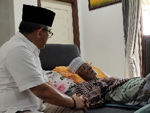 Ketua DPW NasDem Aceh Jenguk Abu Tu Min di Malaysia