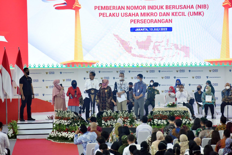 Dongkrak Omzet, Jokowi Dorong UMKM Manfaatkan Aplikasi Online