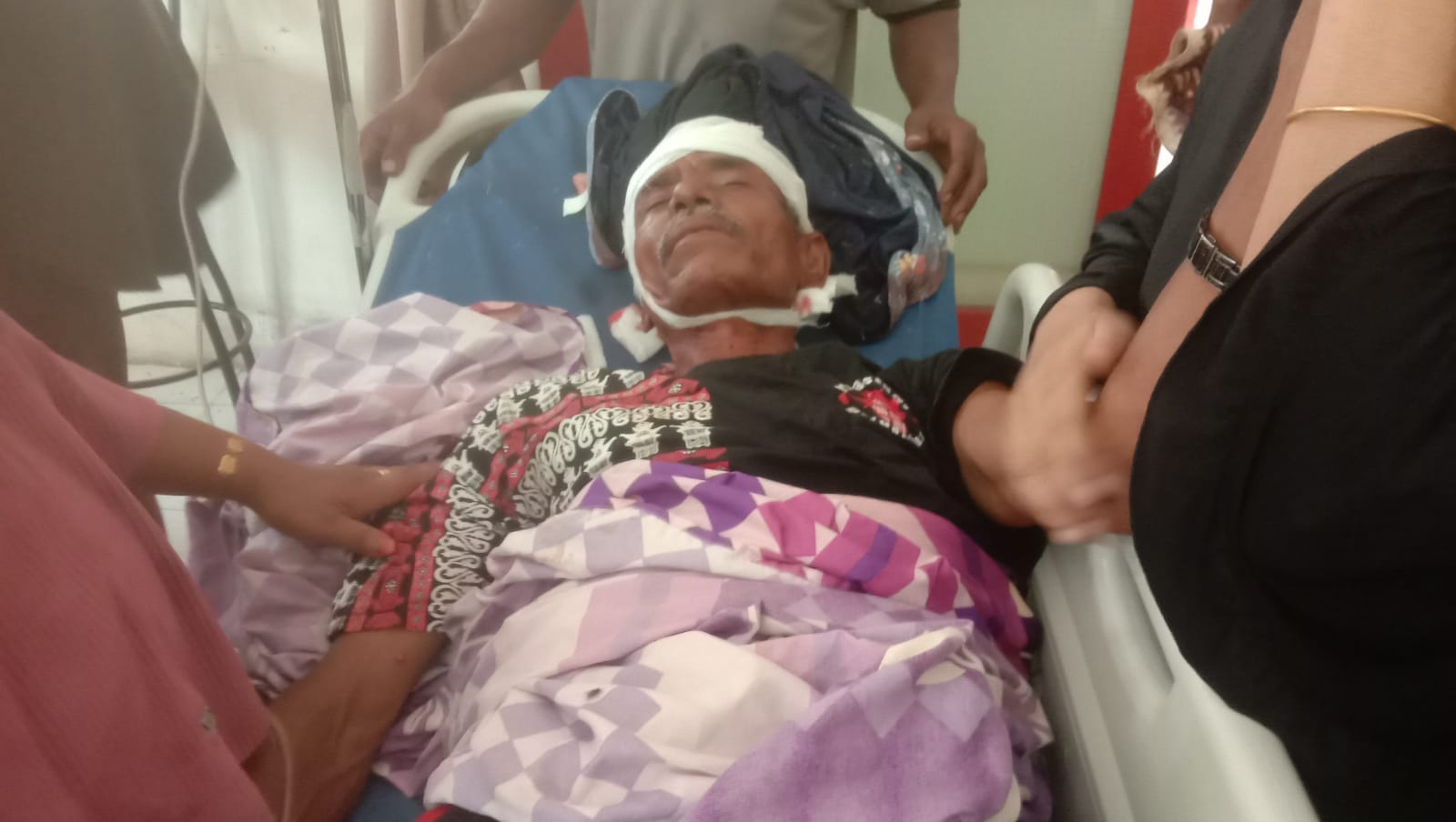 Breaking News, Tiga Orang Ditebas Pakai Parang Di Krueng Meuseugop Simpang Mamplam