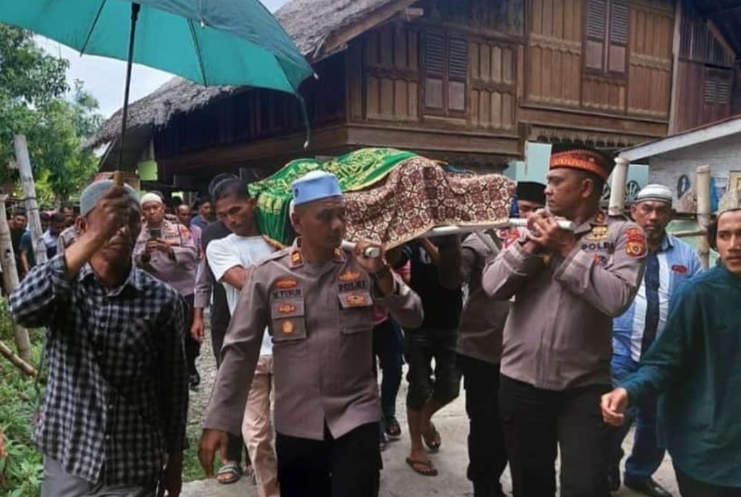 Hadiri Pemakaman Aiptu Samsul Bahri, Kapolres Aceh Besar: Saya Bersaksi Dia Orang Baik