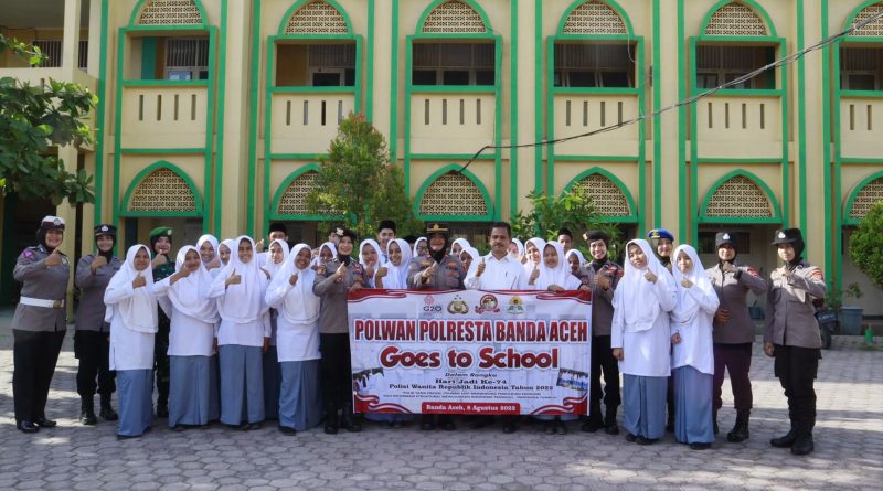 Sambut HUT Polwan Ke 74, Srikandi Polresta Banda Aceh Gelar Goes to School