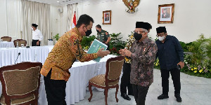 PJ Gubernur Aceh Paparkan Penguatan Penanganan Stunting di Depan Wapres