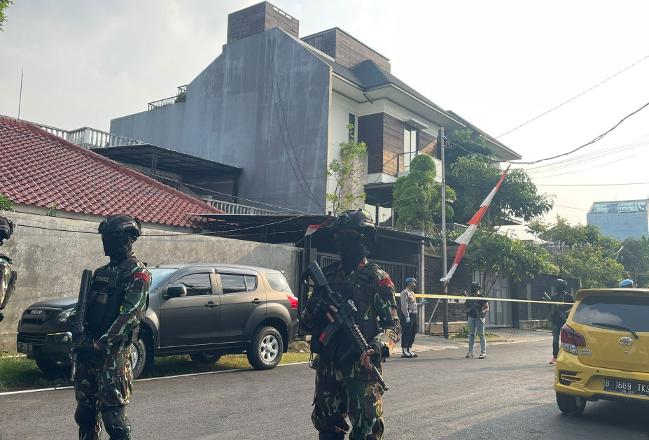 Belasan personel Brimob Bersenjata Lengkap Disiagakan di Rumah Ferdy Sambo