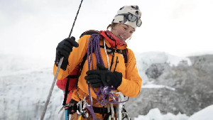 Pendaki Gunung AS Hilang setelah Berski di Pegunungan Manaslu