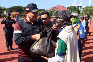 Polda Aceh Salurkan 10 Ribu Paket Bansos untuk Masyarakat Terdampak Kenaikan BBM
