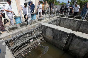 Antisipasi Banjir, Bakri Siddiq Instrusikan Dinas Terkait  Bersihkan Drainase Tersumbat