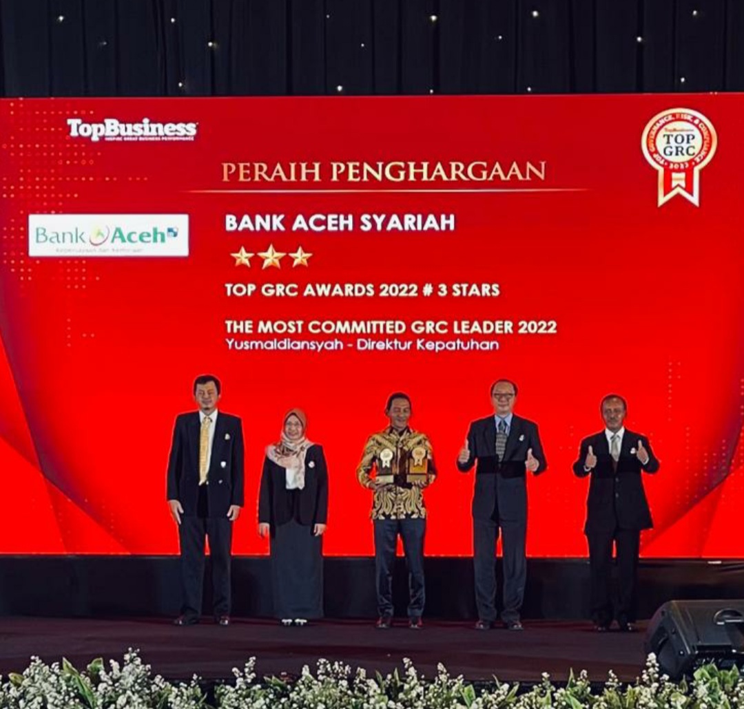 Kembali Ukir Prestasi, Bank Aceh Raih Dua Penghargaan di Top GRC Awards 2022