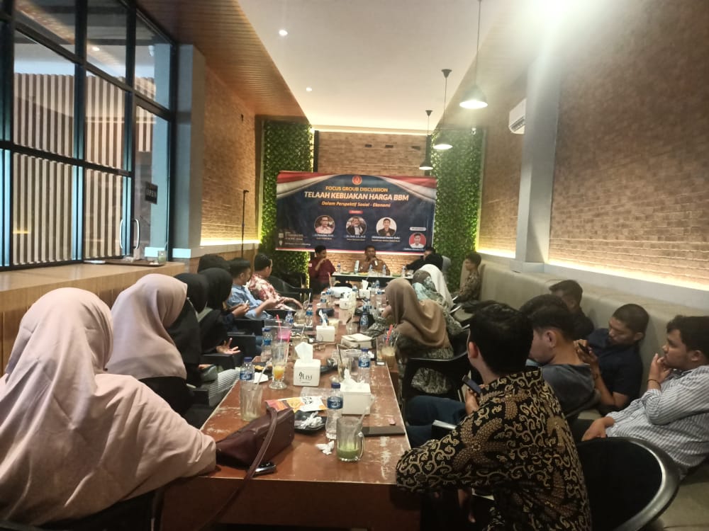 Pemuda Cinta Aceh Gelar FGD, Serap Aspirasi Masyarakat Cari Solusi untuk Sikapi Penyesuaian Harga BBM