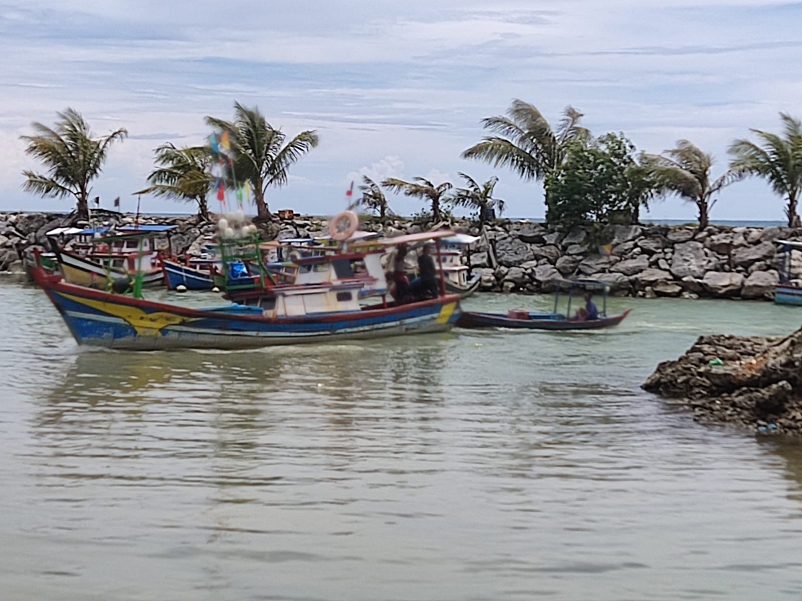 Seorang Nelayan di Aceh Selatan Sempat Hilang di Laut, Alhamdulillah Ditemukan Selamat