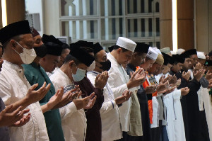 Polda Aceh dan Official Team Persiraja Gelar Doa Bersama untuk Korban Kanjuruhan