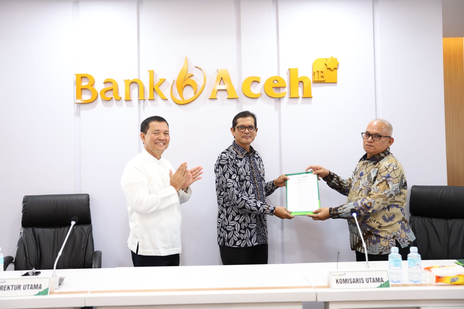 Masa Tugas Haizir Sulaiman Berakhir, Bob Rinaldi Ditunjuk Sebagai Plt Direktur Utama Bank Aceh