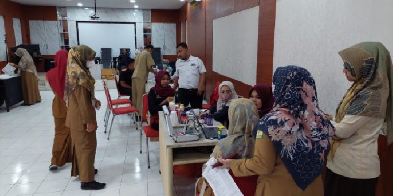 Terus Berlanjut, ASN Dinas Koperasi dan UKM Aceh Donorkan 15 Kantong Darah