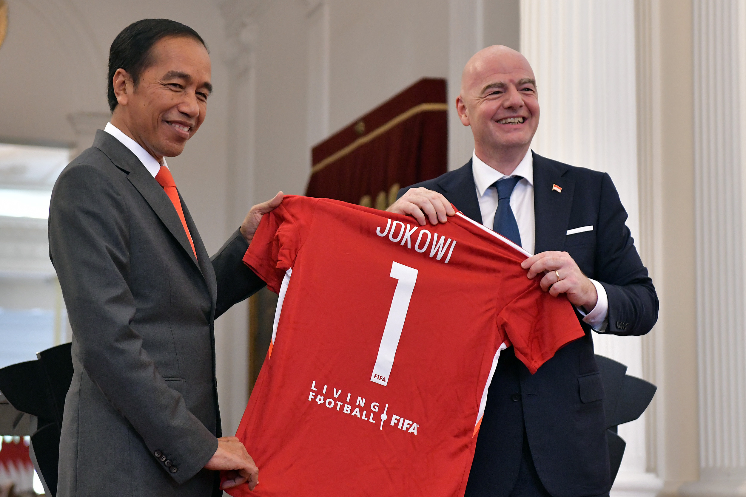 Presiden Jokowi dan FIFA Sepakat Lakukan Transformasi Menyeluruh Sepak Bola Indonesia