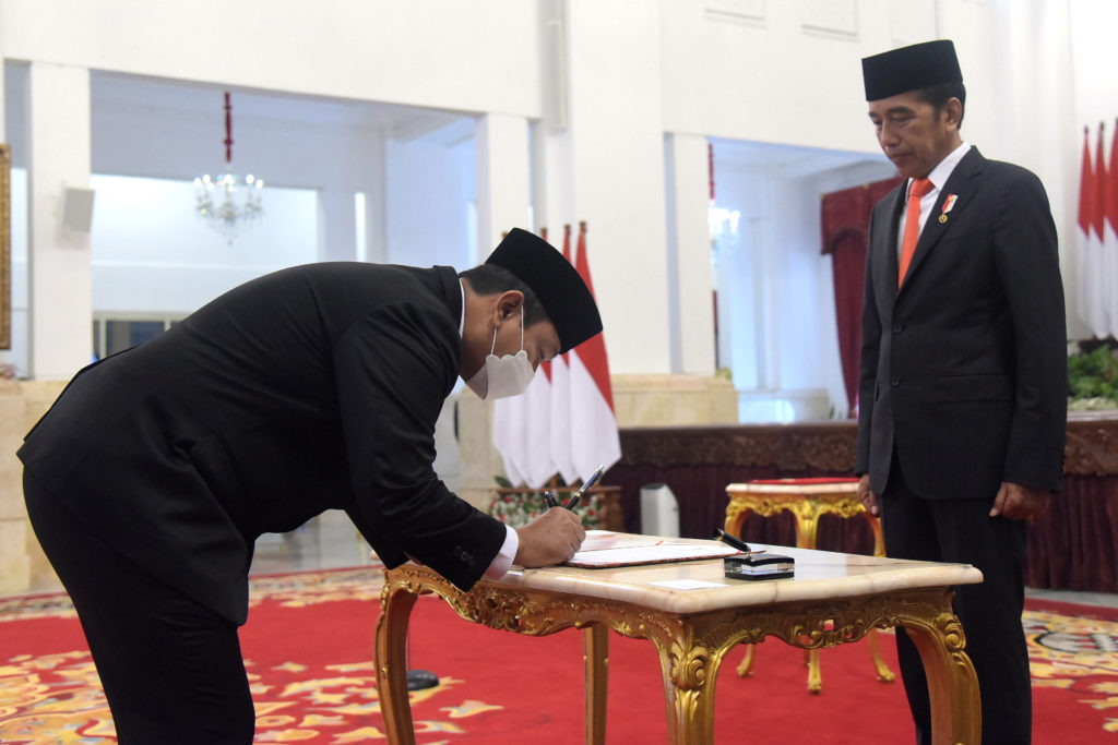 Presiden Jokowi Lantik Hendrar Prihadi Jadi Kepala LKPP