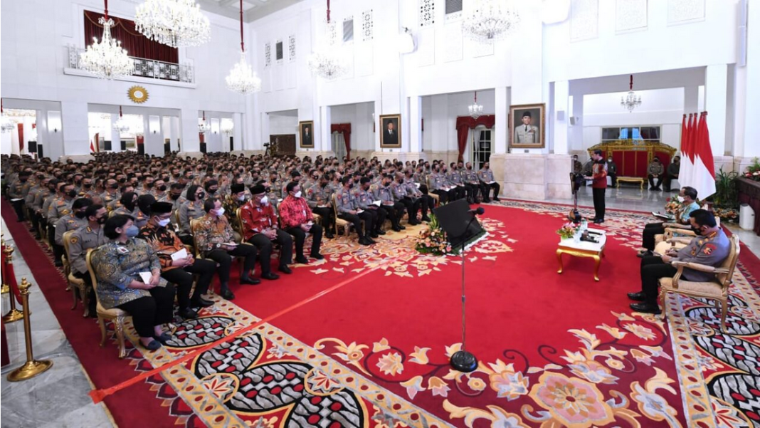 Jokowi Panggil Jajaran Polri ke Istana, Ini Arahannya