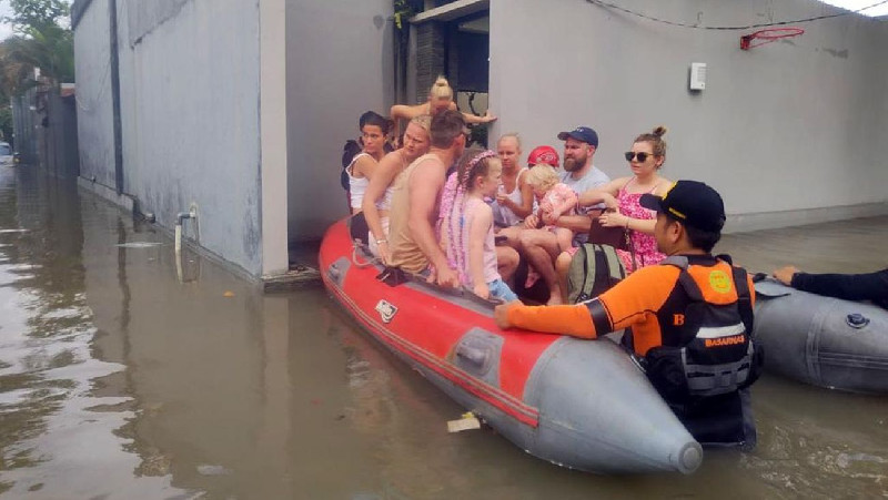 Banjir Landa Seminyak Bali, 153 Turis Asing Dievakuasi