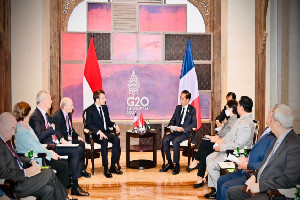 Disela-sela KTT G20, Jokowi Lakukan Pertemuan Bilateral dengan Emmanuel Macron