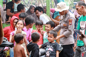 Polres Aceh Singkil Gelar Pengobatan Gratis untuk Korban Kebakaran