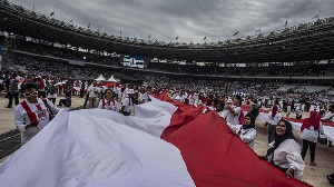 Warganet Riuh Usai Stadion GBK Dipakai untuk Acara Relawan Jokowi