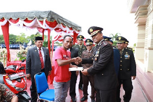 Peringatan Hari Pahlawan di Aceh Besar Diwarnai Penyerahan Bantuan Disabilitas