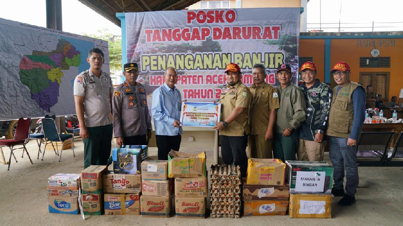 Serahkan Bantuan untuk Korban Banjir Tamiang, Ini Harapan Pj Bupati Aceh Besar