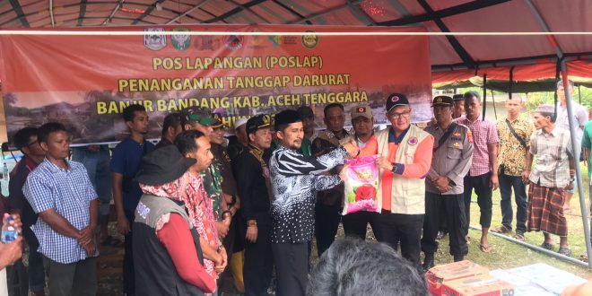 Pemerintah Aceh Salurkan Bantuan Logistik dan Sarana Evakuasi