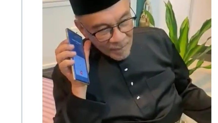 Perdana Menteri Malaysia Tak Sengaja Bocorkan Nomor Ponsel Rahasia Jokowi