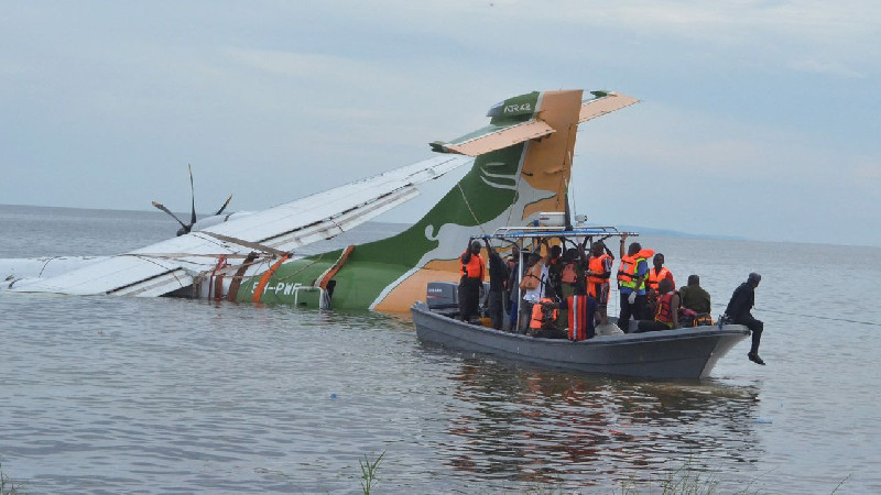 Pesawat Komersial Jatuh di Danau Victoria Tanzania, 19 Orang Tewas