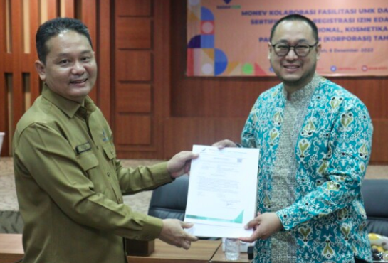 BPOM Aceh Serahkan Piagam Penghargaan pada Pelaku UKM Aceh